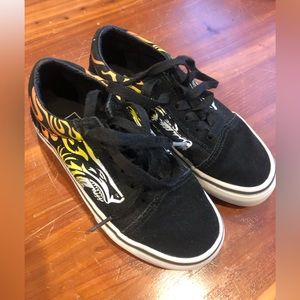 Vans fire kids lace ups, great condition!